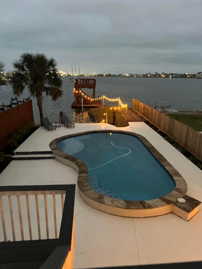 Pool Days And Dock Nights Villa Galveston Bagian luar foto