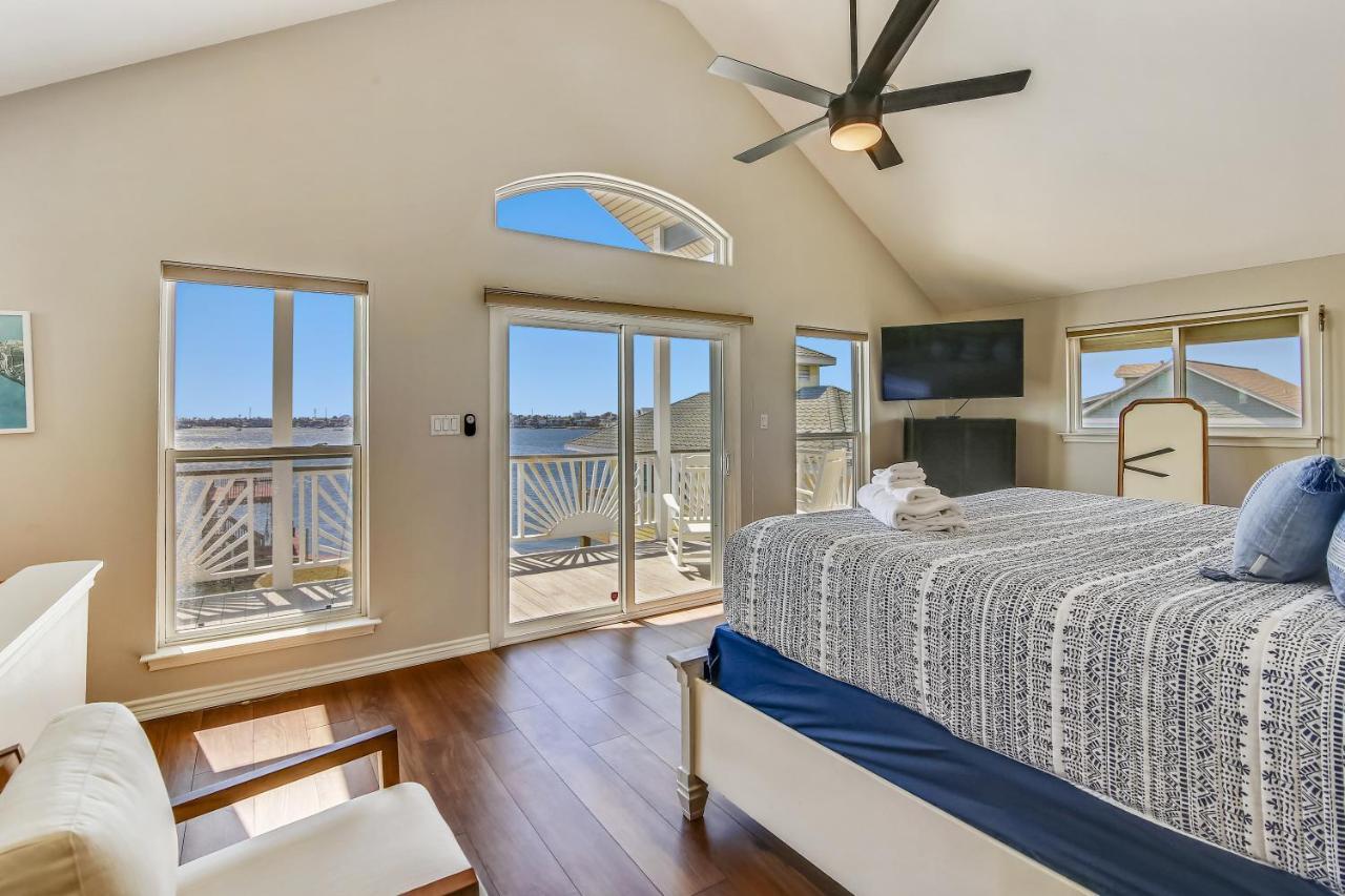 Pool Days And Dock Nights Villa Galveston Bagian luar foto